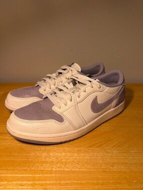 Nike Jordan 1 Low OG | Men’s 9.5 | white with lavender
